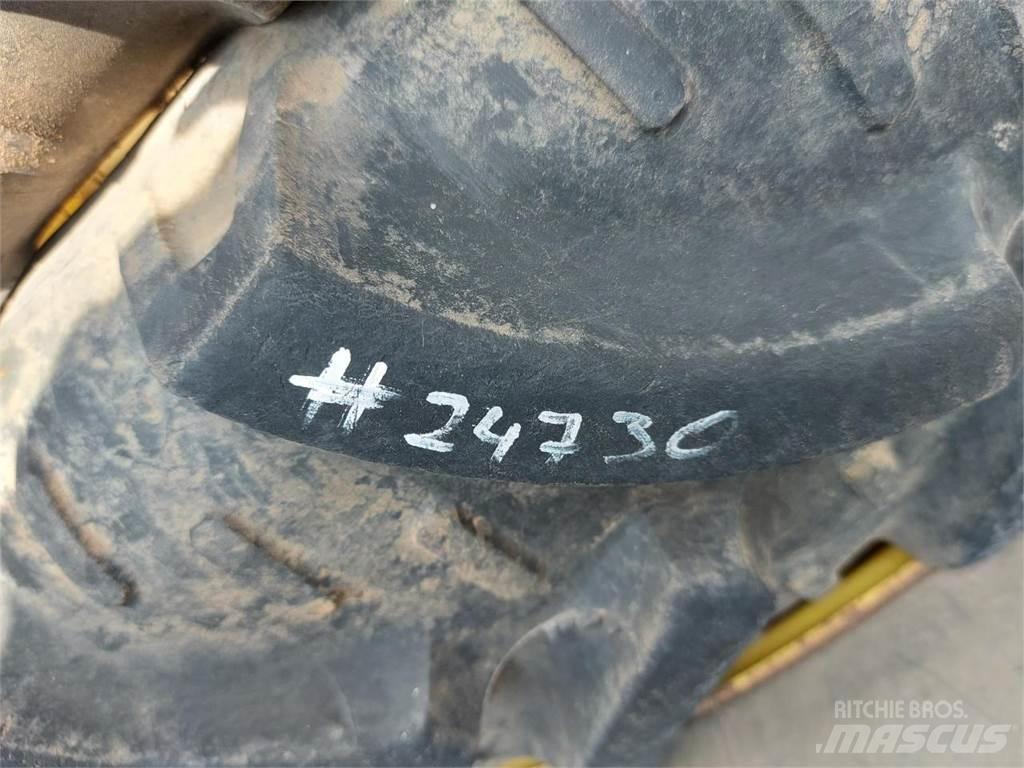 Kleber 270/95R32 Pneumatiky, kola a ráfky