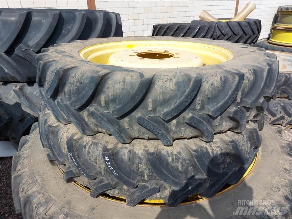 Kleber 270/95R32 Pneumatiky, kola a ráfky