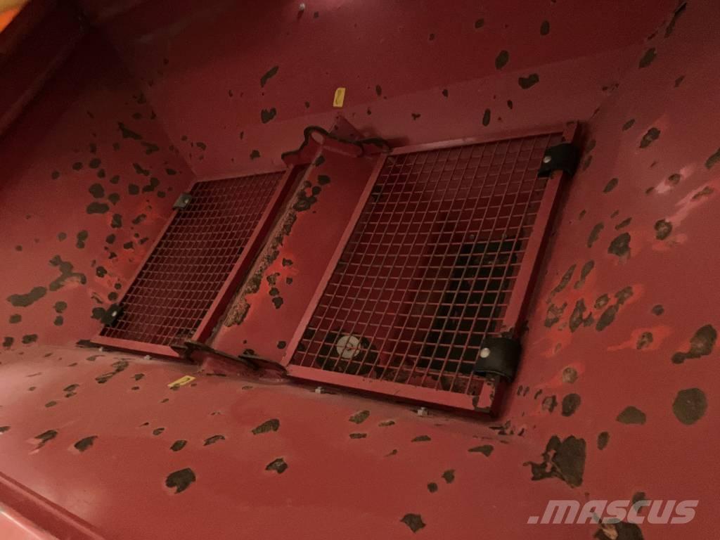 Bredal B2XL Rozmetadla chlévské mrvy