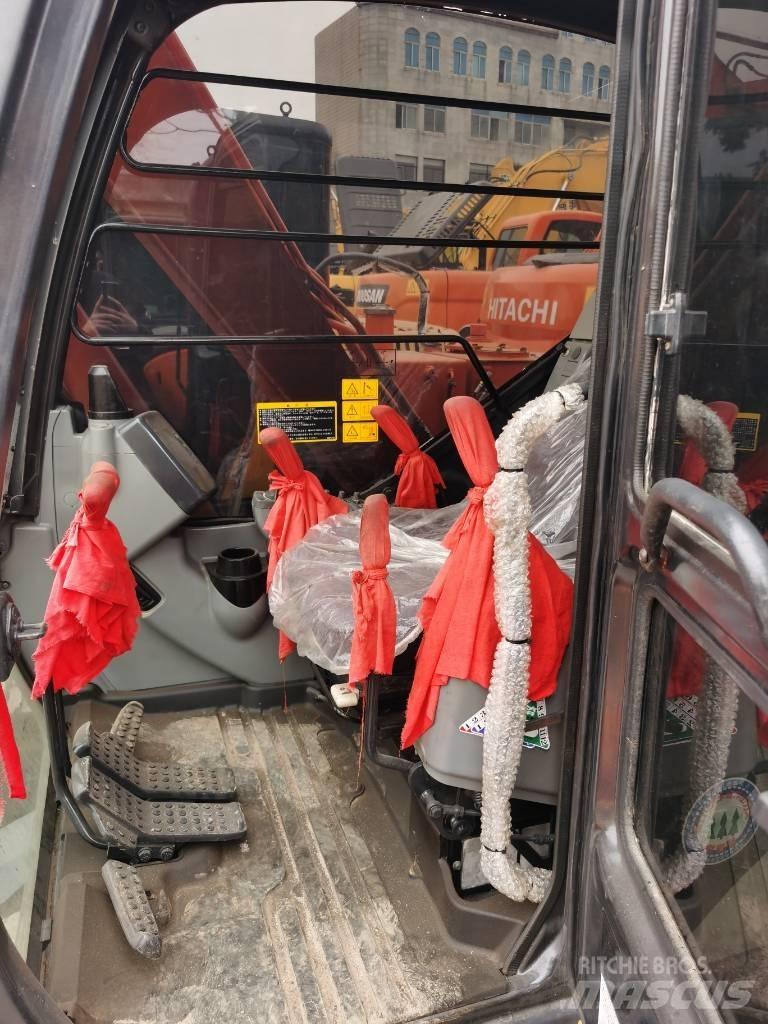 Hitachi ZX 70 Pásová rýpadla