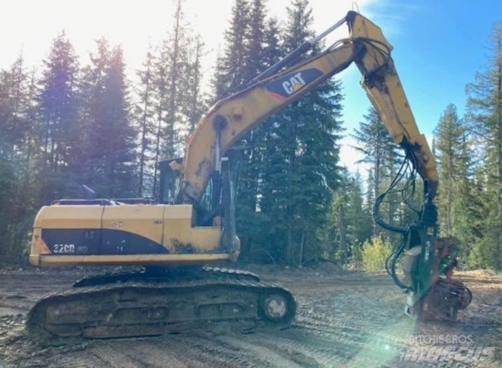 CAT 320 D FM Lesní nakladače