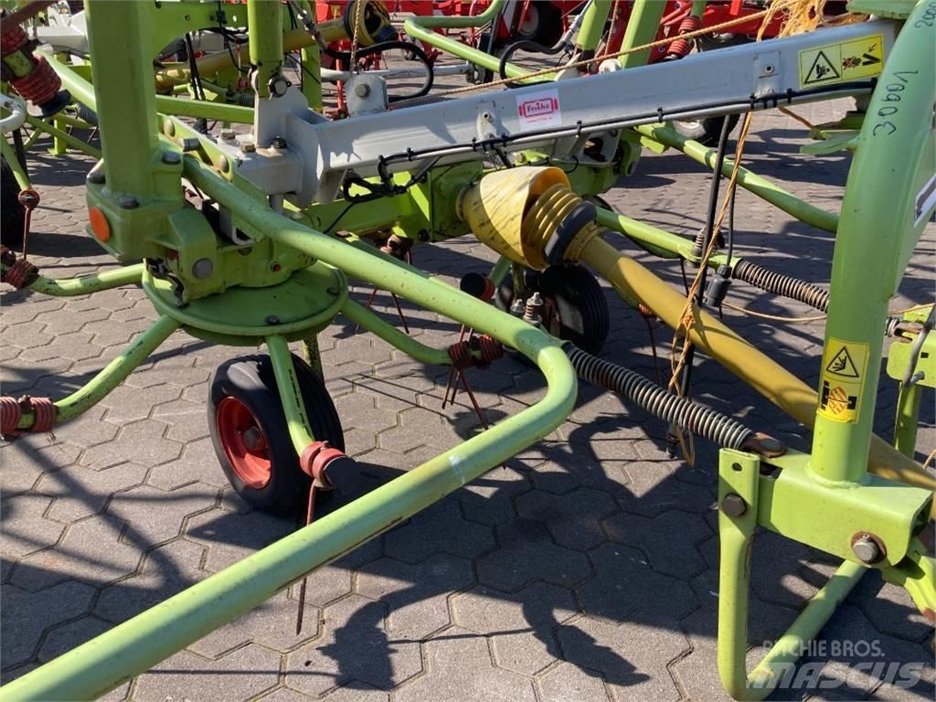 CLAAS Volto 670 Obraceče a shrabovače sena