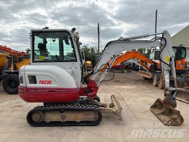 Takeuchi TB 230 Mini rýpadla < 7t