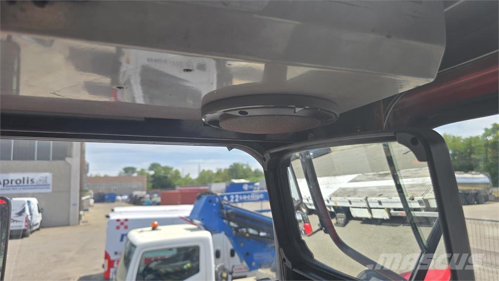 MOL YM225 Terminálový tahač