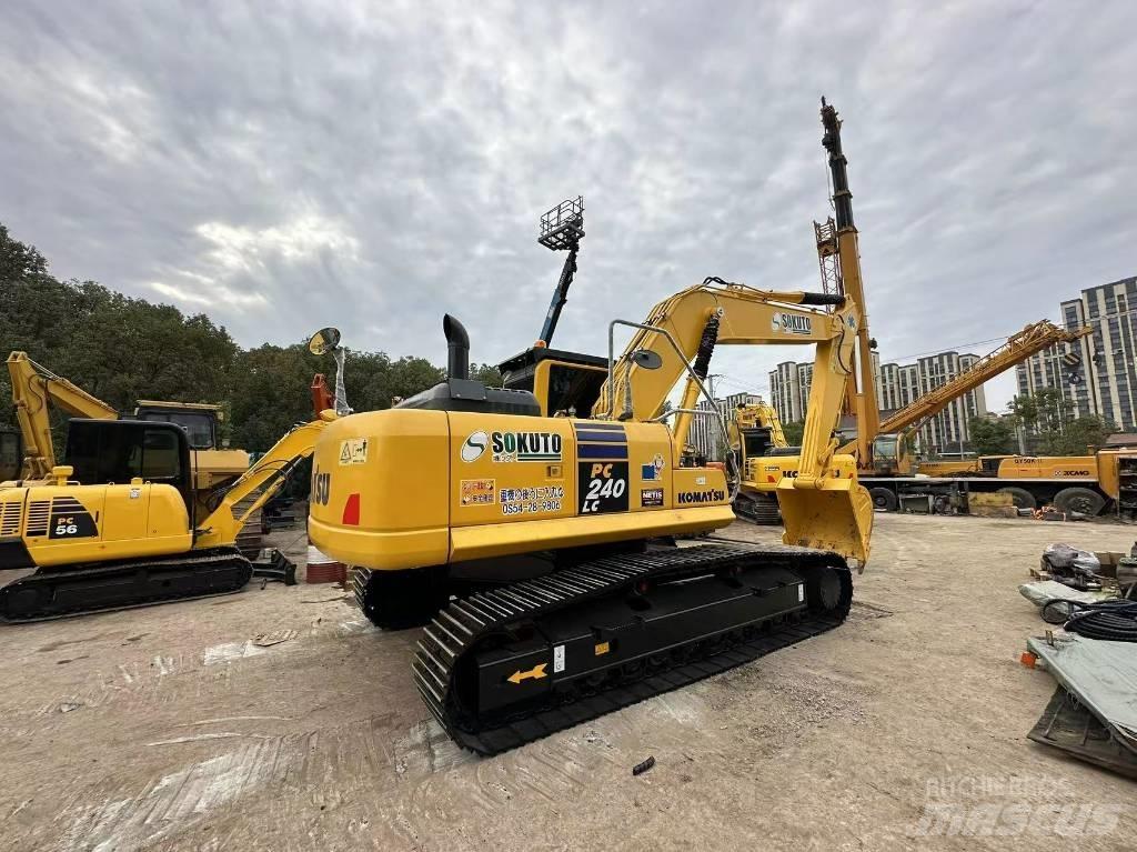 Komatsu PC 240 Pásová rýpadla