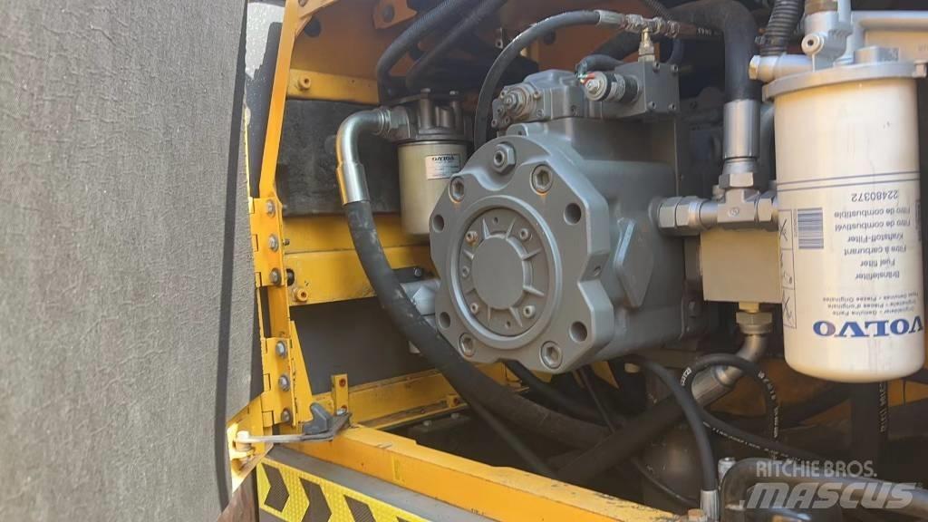 Volvo EC 480 Pásová rýpadla