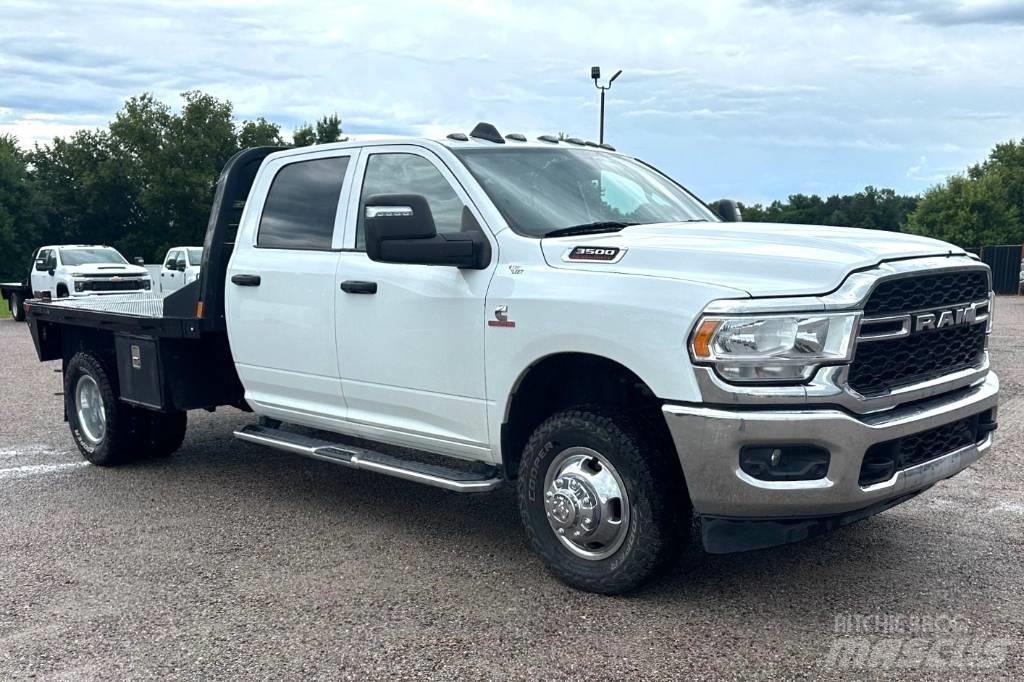 RAM 3500 TRADESMAN Valníky/Sklápěcí bočnice