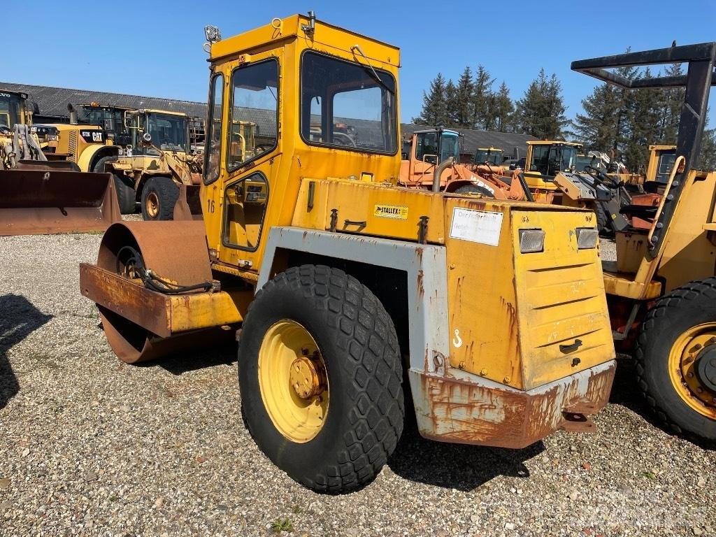 Bomag BW172 Tahačové válce