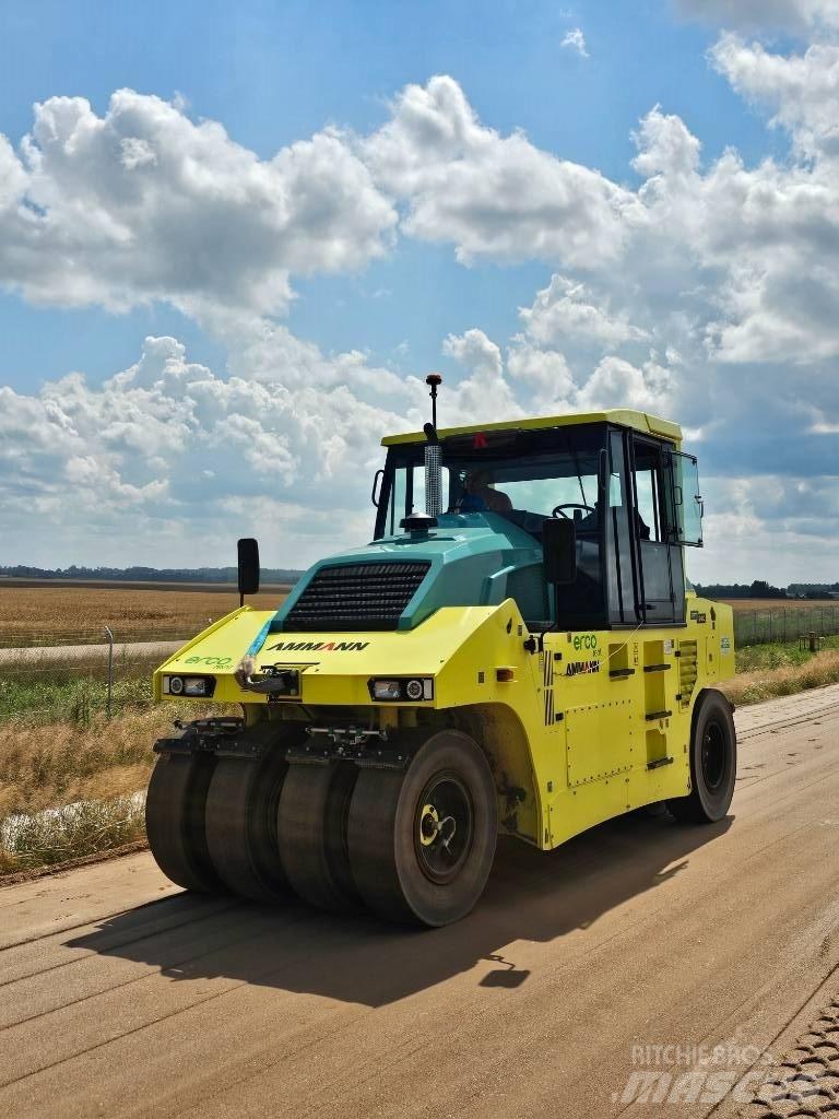 Ammann ART 240 Pneumatikové válce