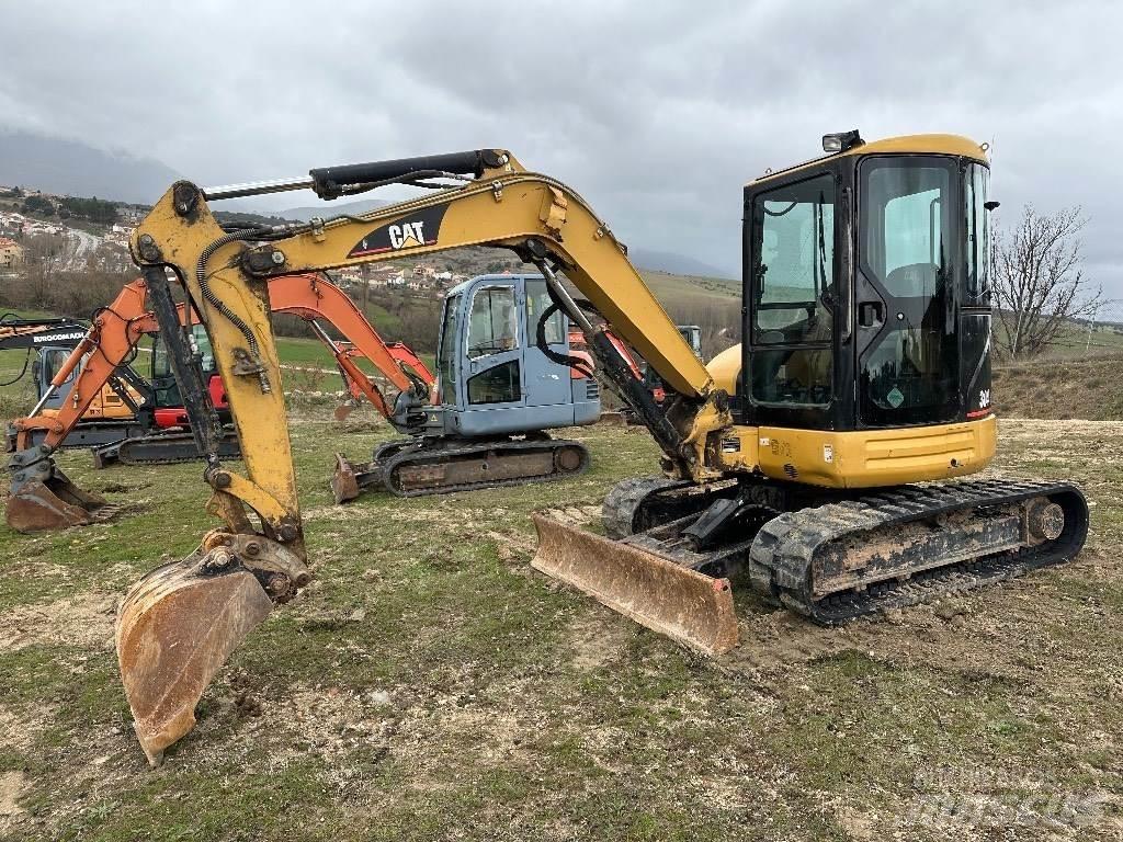 CAT 304 CR Mini rýpadla < 7t