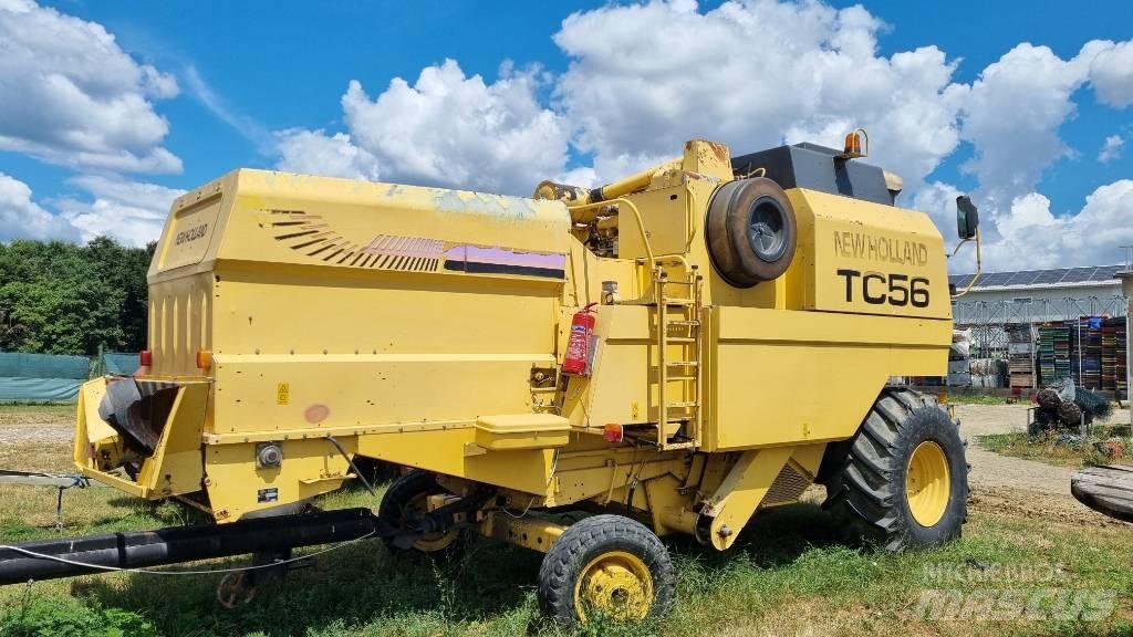 New Holland TC 56 Sklízecí mlátičky