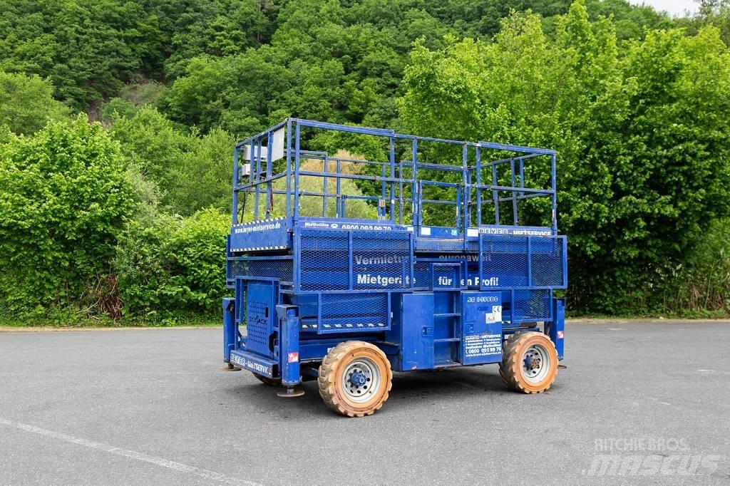 SkyJack 8841 RT Nůžková zvedací plošina