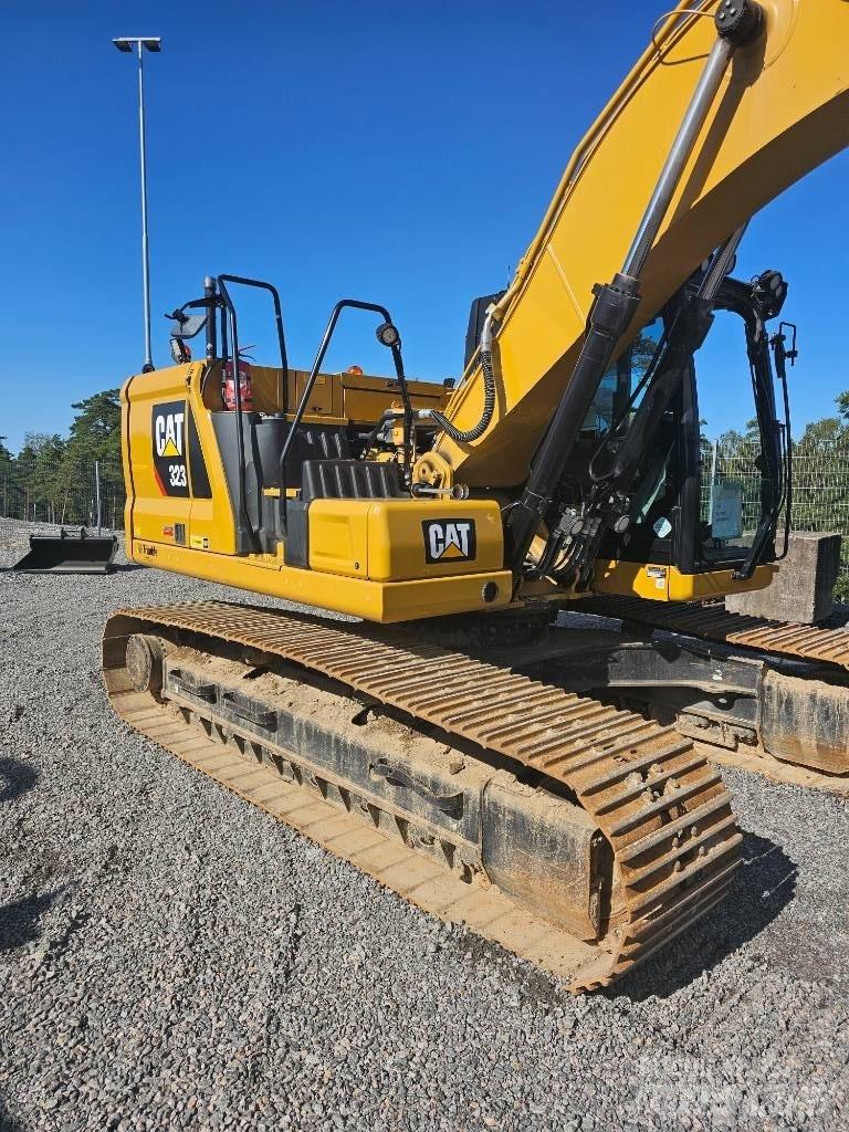 CAT 323 Pásová rýpadla