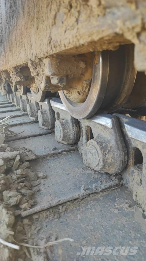 CAT D 6 R Pásové dozery