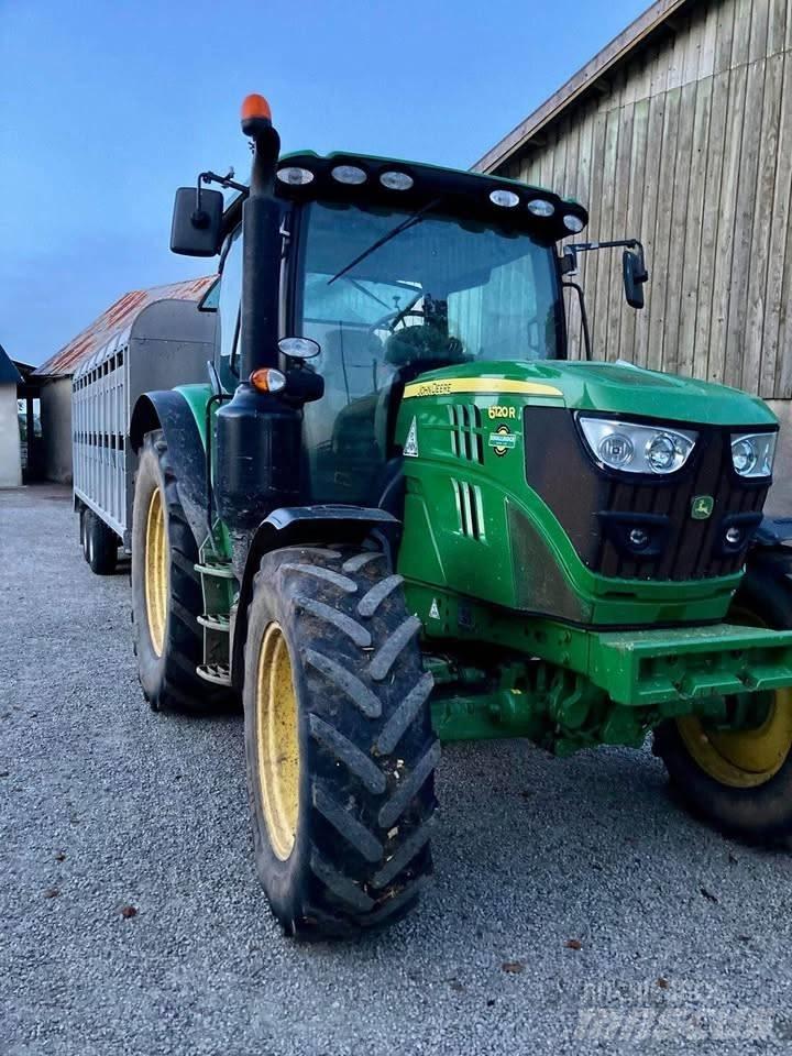 John Deere 6120 R Traktory