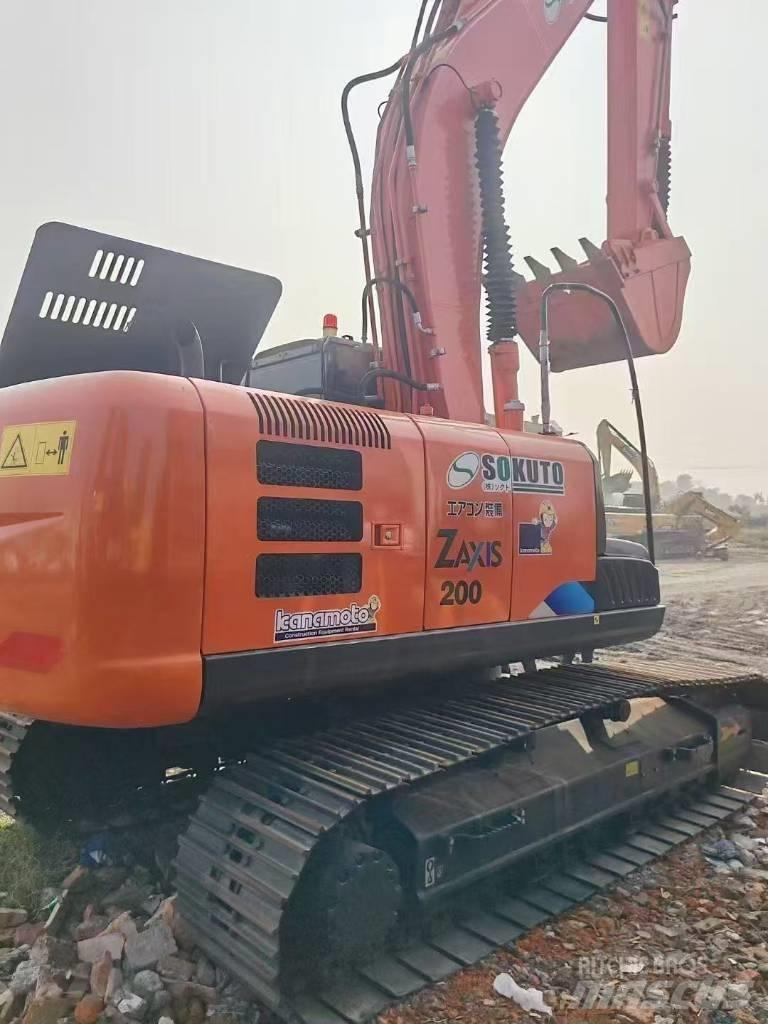 Hitachi 200-3 Pásová rýpadla