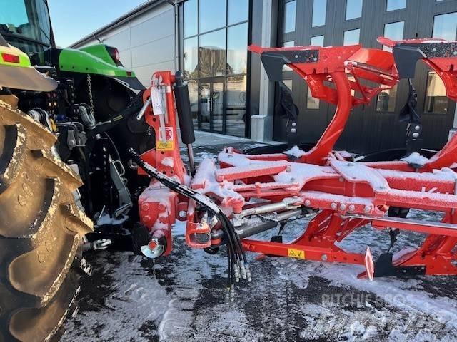 Kubota RM4005V Oboustranné pluhy
