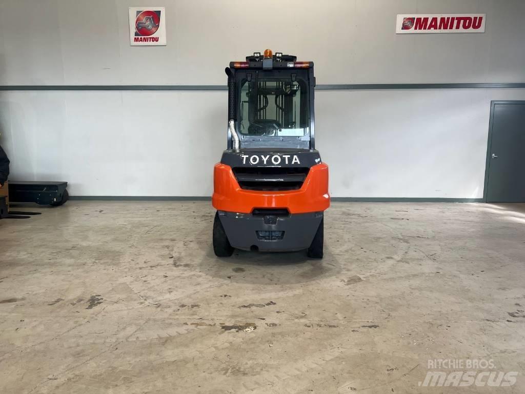 Toyota 40-8FD45N Dieselové vozíky