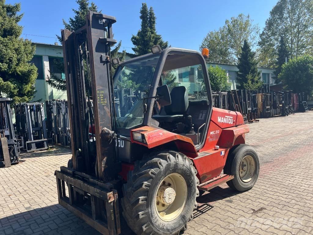Manitou MC 30 V-4173 Terénní vysokozdvižné vozíky