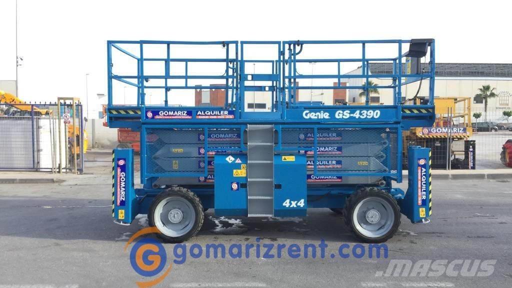 Genie GS 4390 Nůžková zvedací plošina