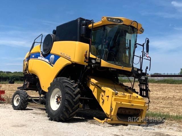 New Holland CX 5090 Sklízecí mlátičky