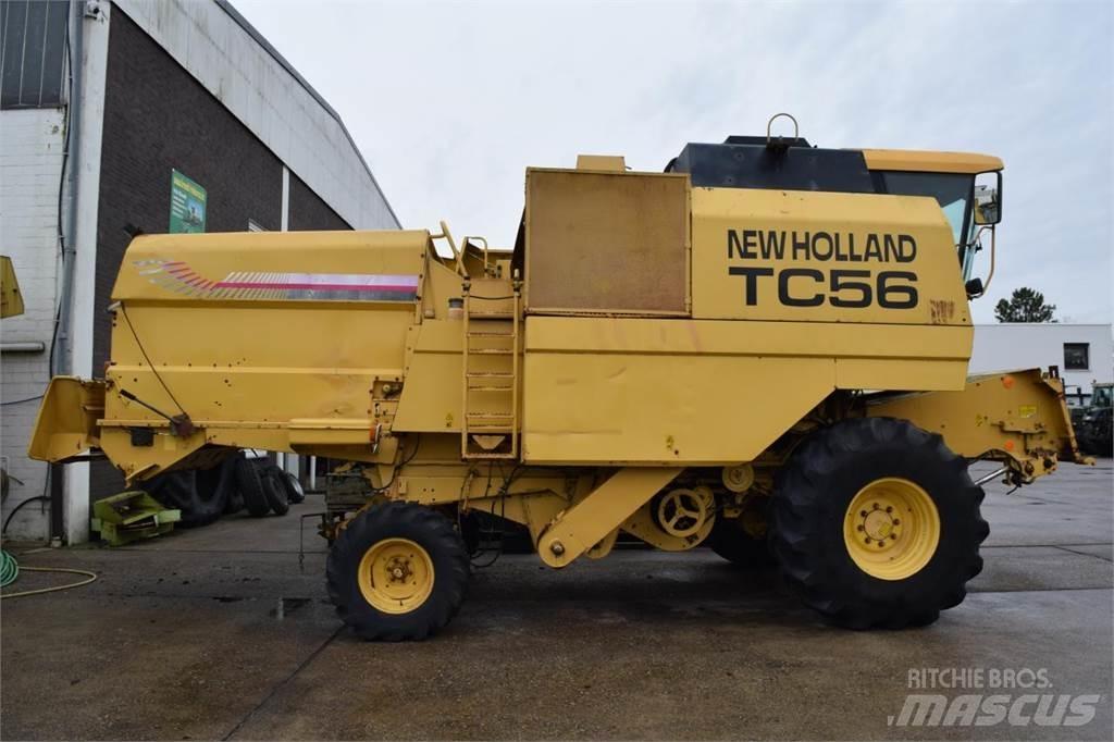 New Holland TC 56 Sklízecí mlátičky