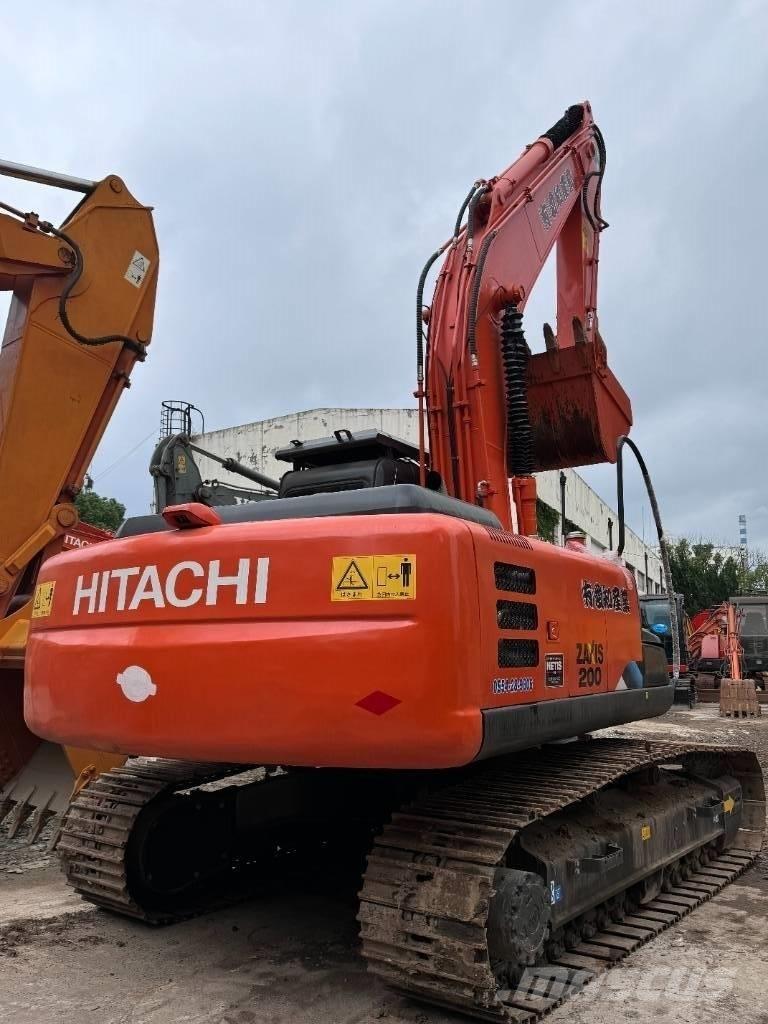 Hitachi ZX 200 Pásová rýpadla