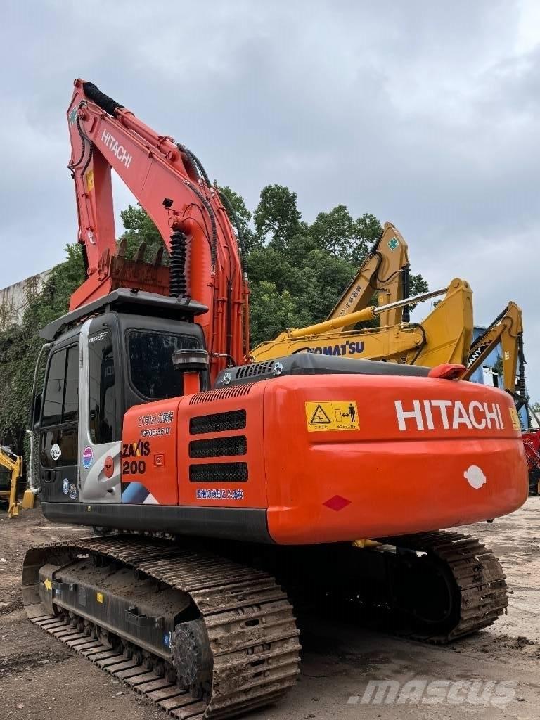 Hitachi ZX 200 Pásová rýpadla