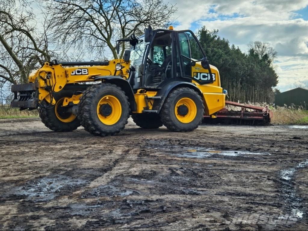 JCB TM 320 S Teleskopické nakladače pro zemědělství
