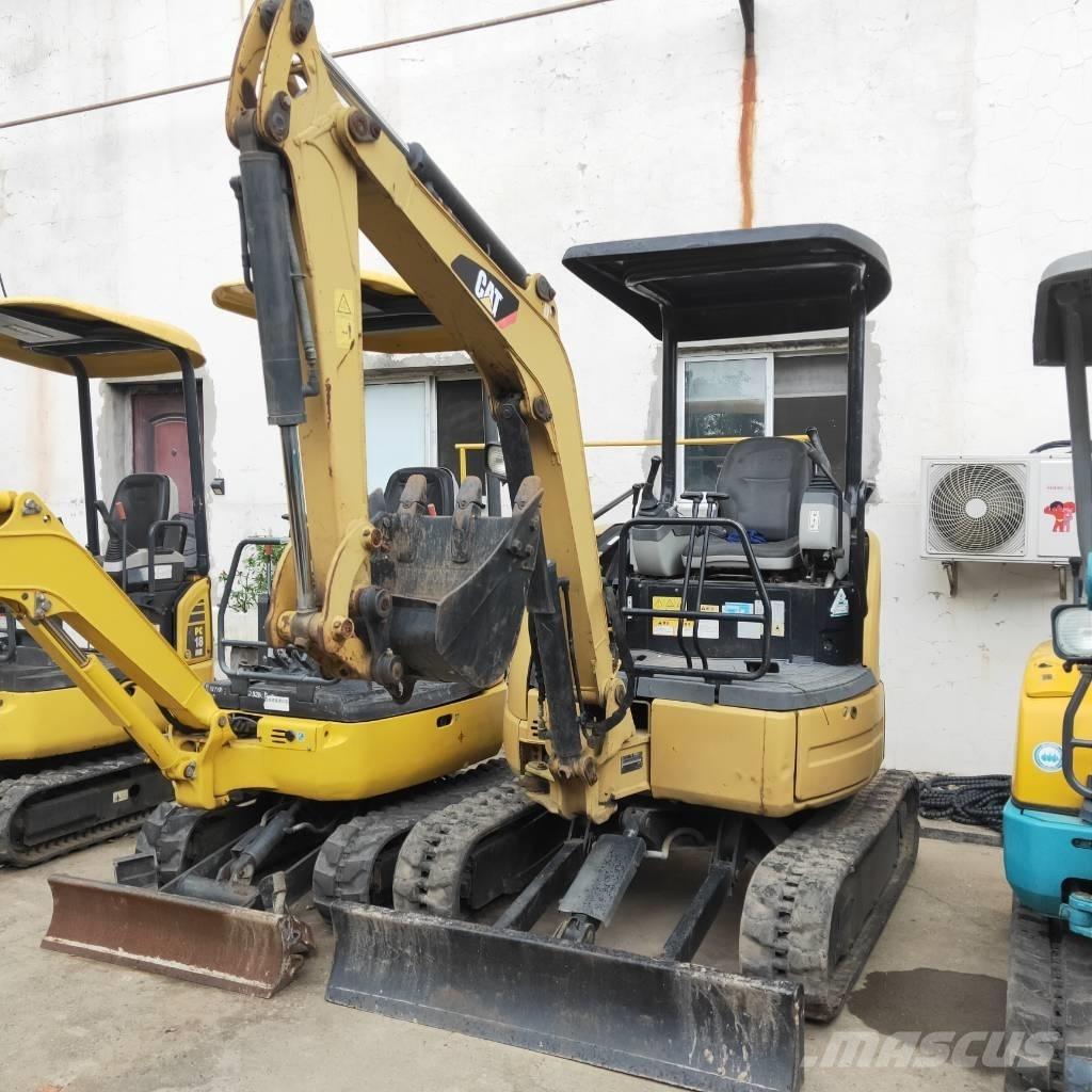 CAT 302CR Mini rýpadla < 7t