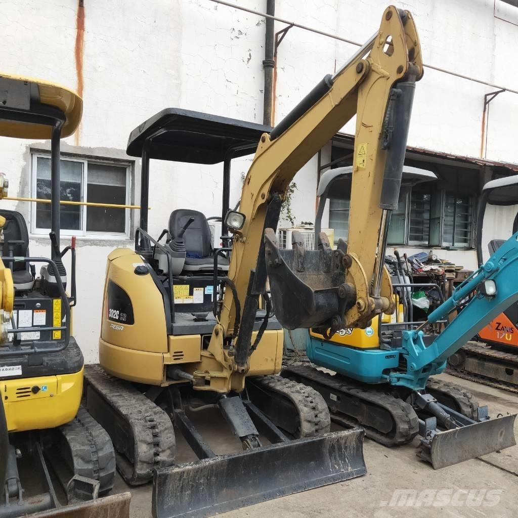 CAT 302CR Mini rýpadla < 7t