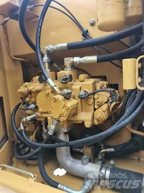 CAT 312 C Pásová rýpadla