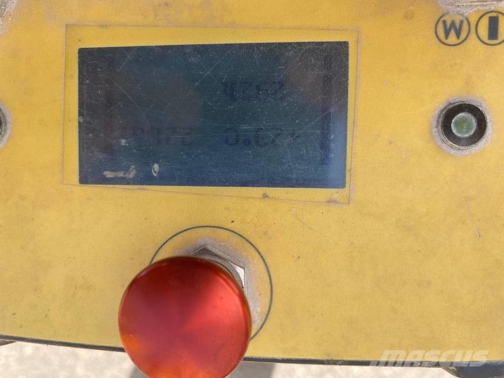 Brokk 170 Demoliční rýpadla