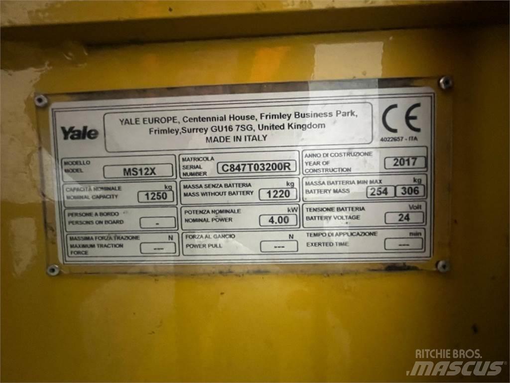 Yale MS12X Ručně vedené vysokozdvižné vozíky