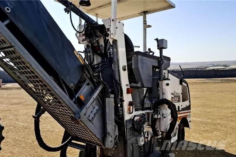 Wirtgen W50D Další