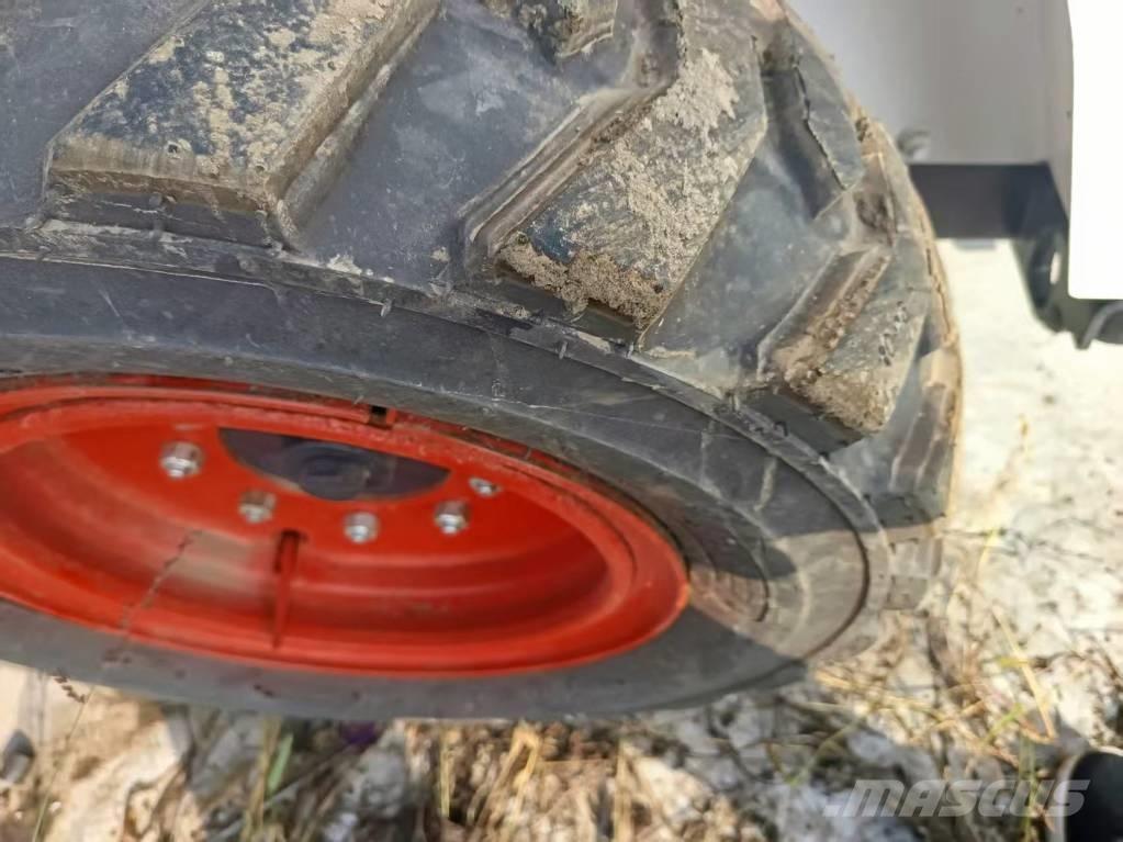 Bobcat S 18 Smykem řízené nakladače