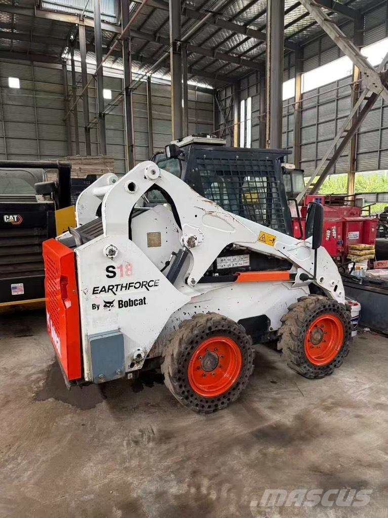 Bobcat S 18 Smykem řízené nakladače