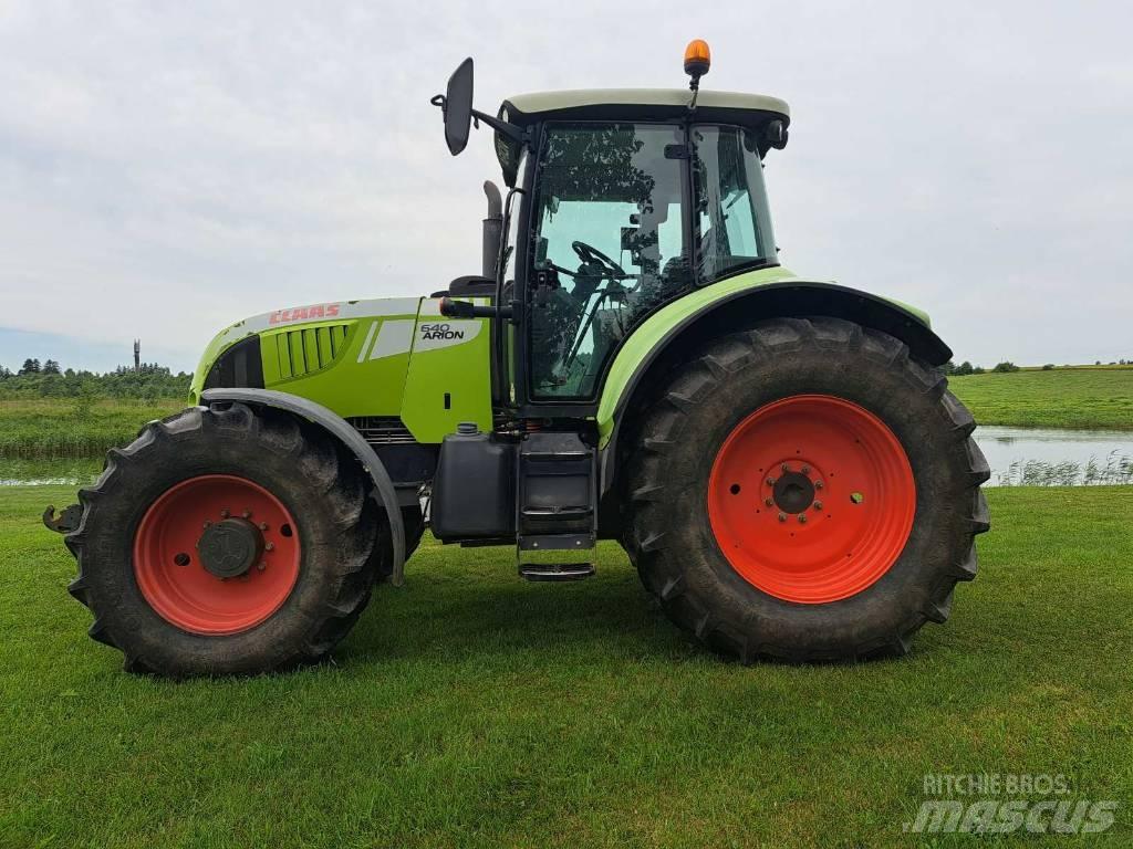CLAAS Arion 640 Traktory