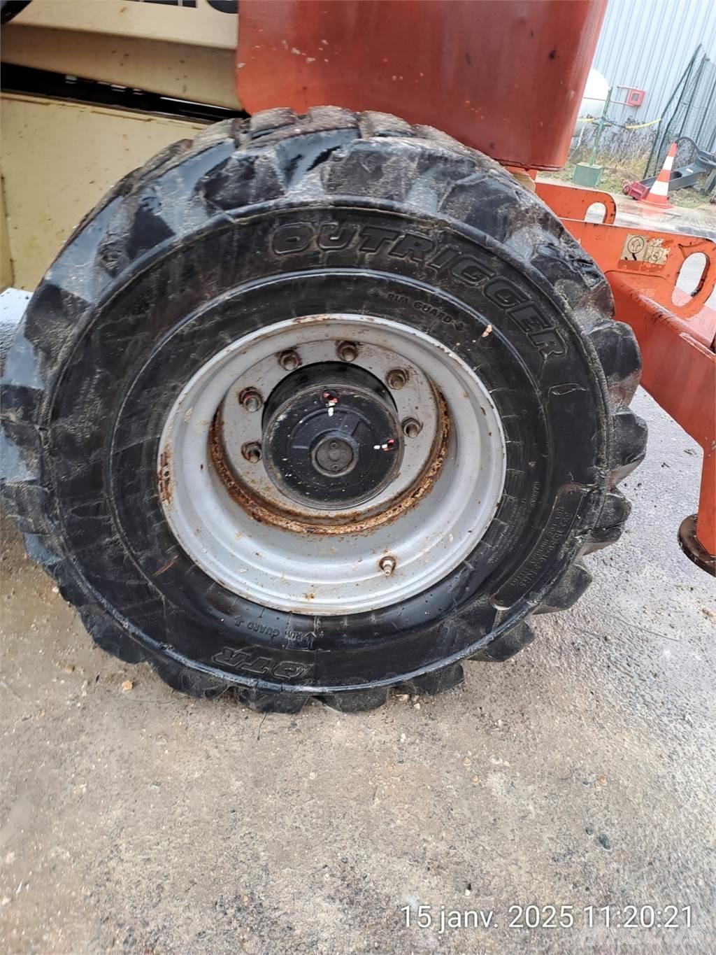 JLG 3394RT Nůžková zvedací plošina