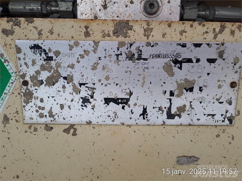JLG 3394RT Nůžková zvedací plošina