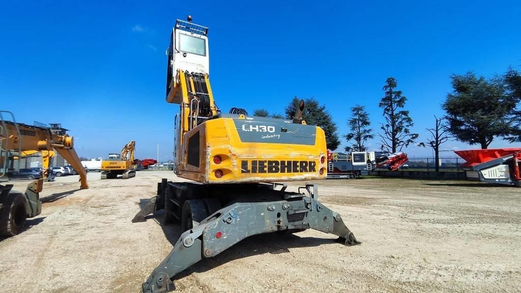 Liebherr LH 30 M Stroje pro manipulaci s odpadem