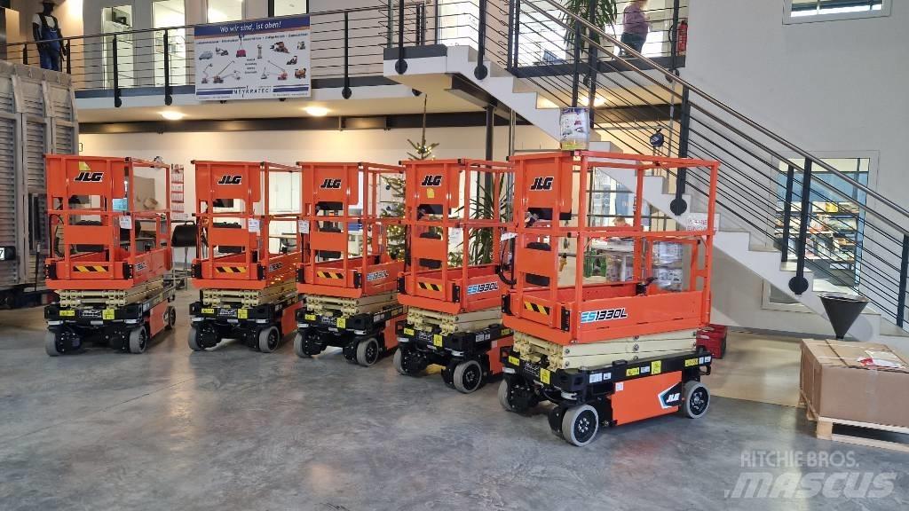JLG ES 1330 L Nůžková zvedací plošina