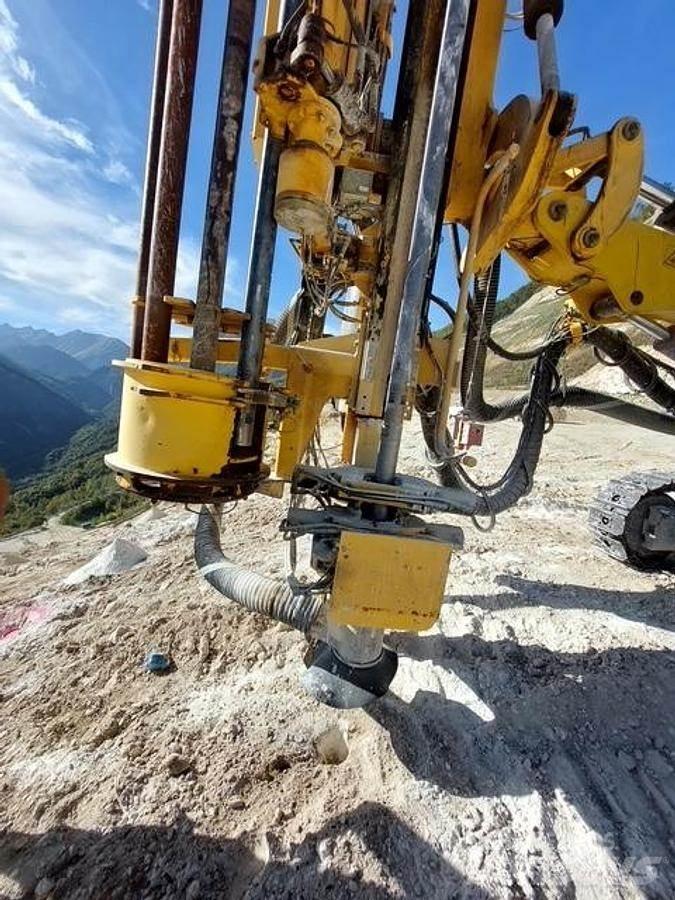 Atlas Copco Roc F6 Povrchové vrtací stroje