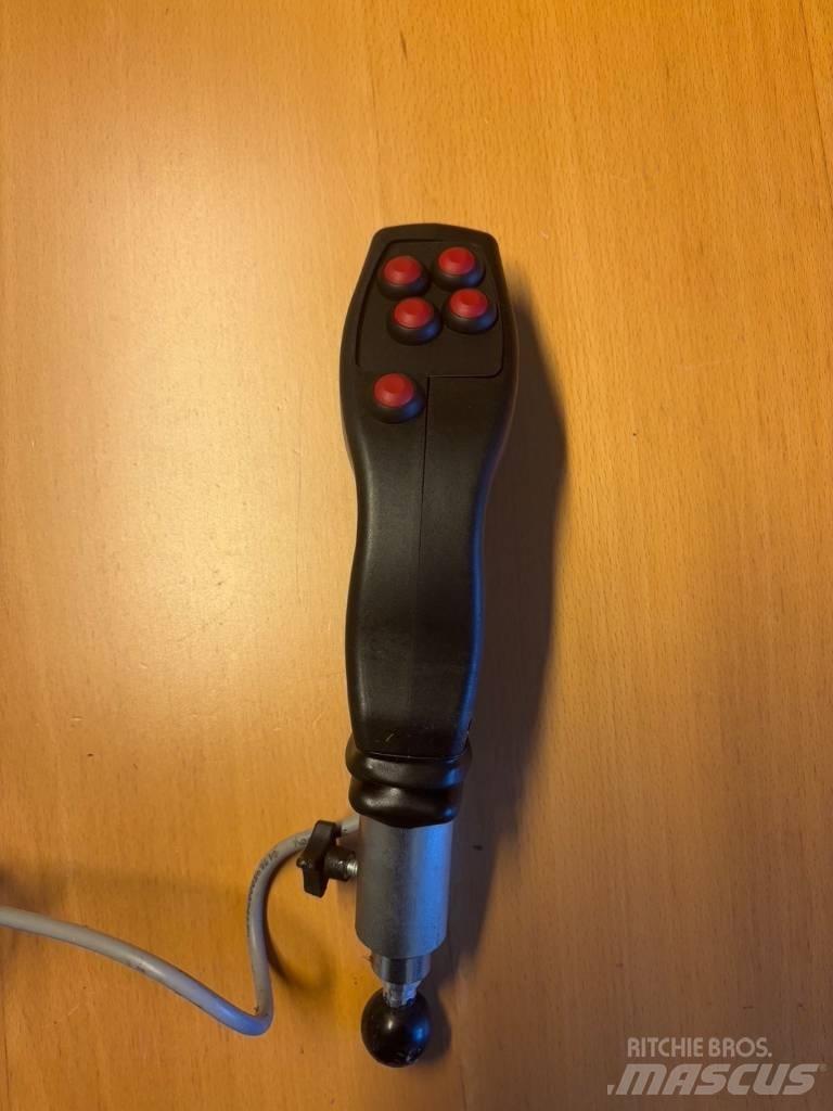 Lucas Raptor Drtiče a řezače balíků