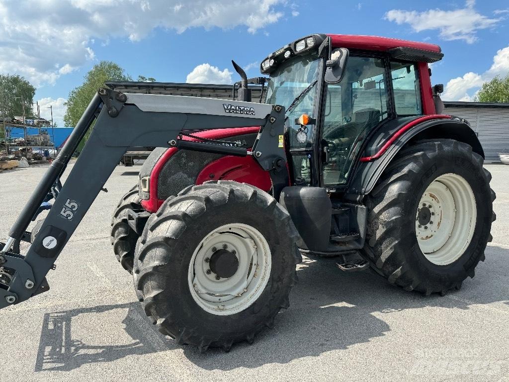 Valtra N141 Advance Traktory