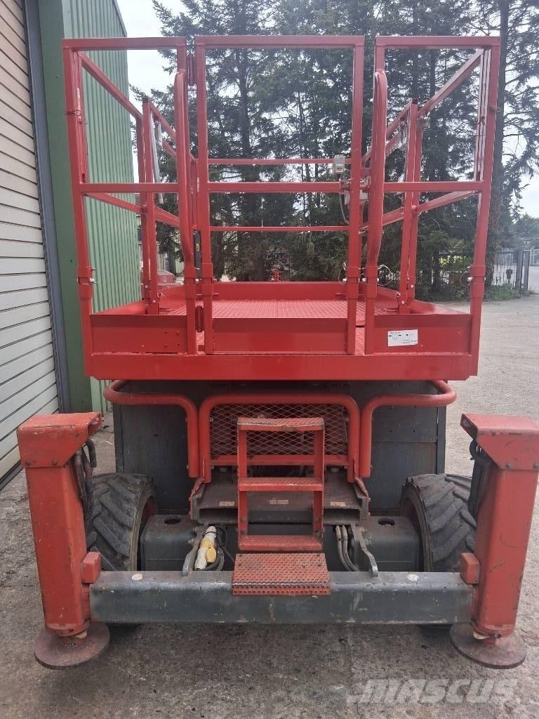 SkyJack SJ 6826 RT Nůžková zvedací plošina