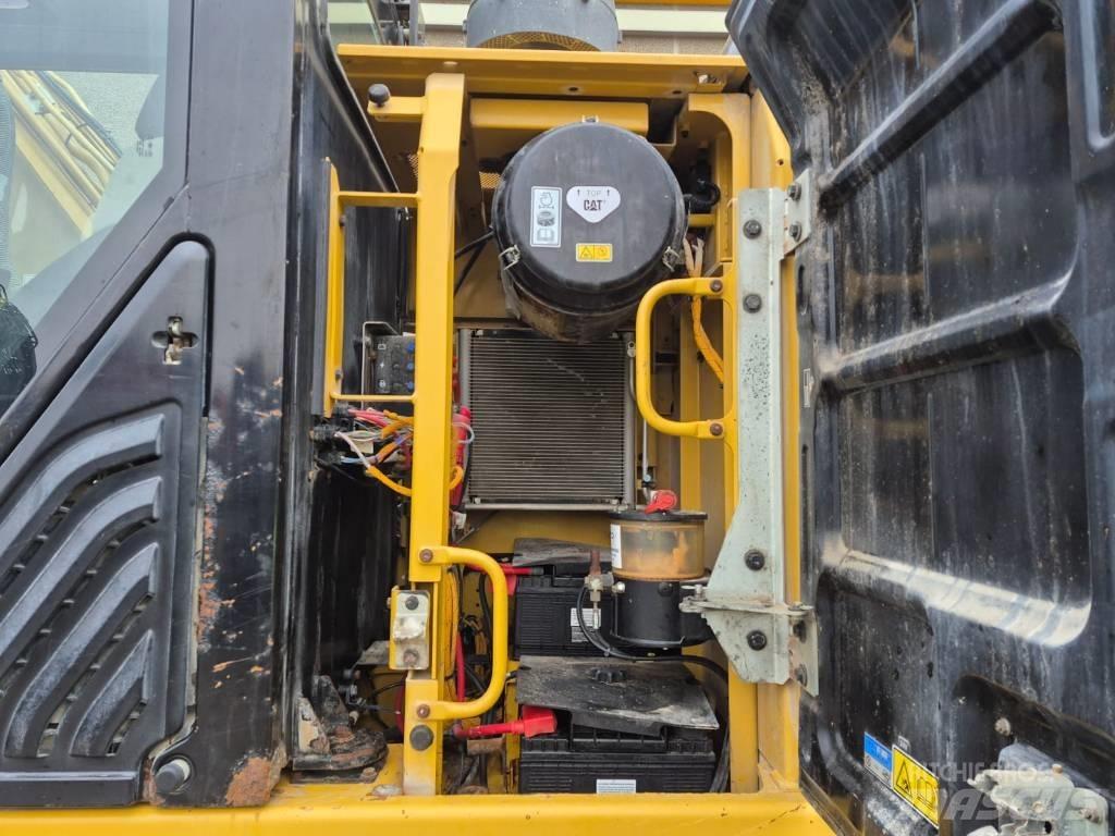 CAT 329E Pásová rýpadla