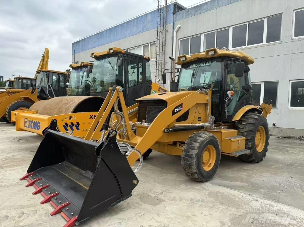 CAT 420 F Rýpadlo-nakladače
