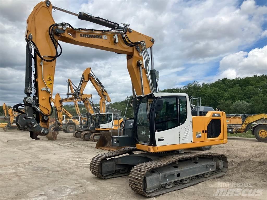Liebherr R924 Pásová rýpadla