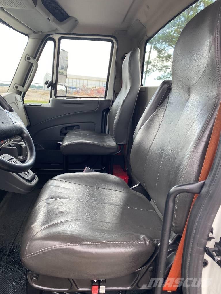 International MV607 Tahače